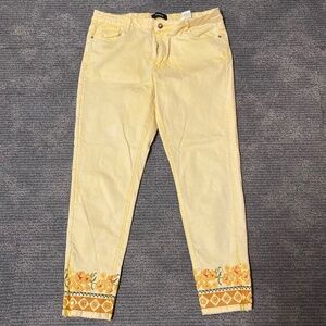 Desigual Exotic Jeans Capri Pants EU46/US14 Yellow With Embellished Cuffs